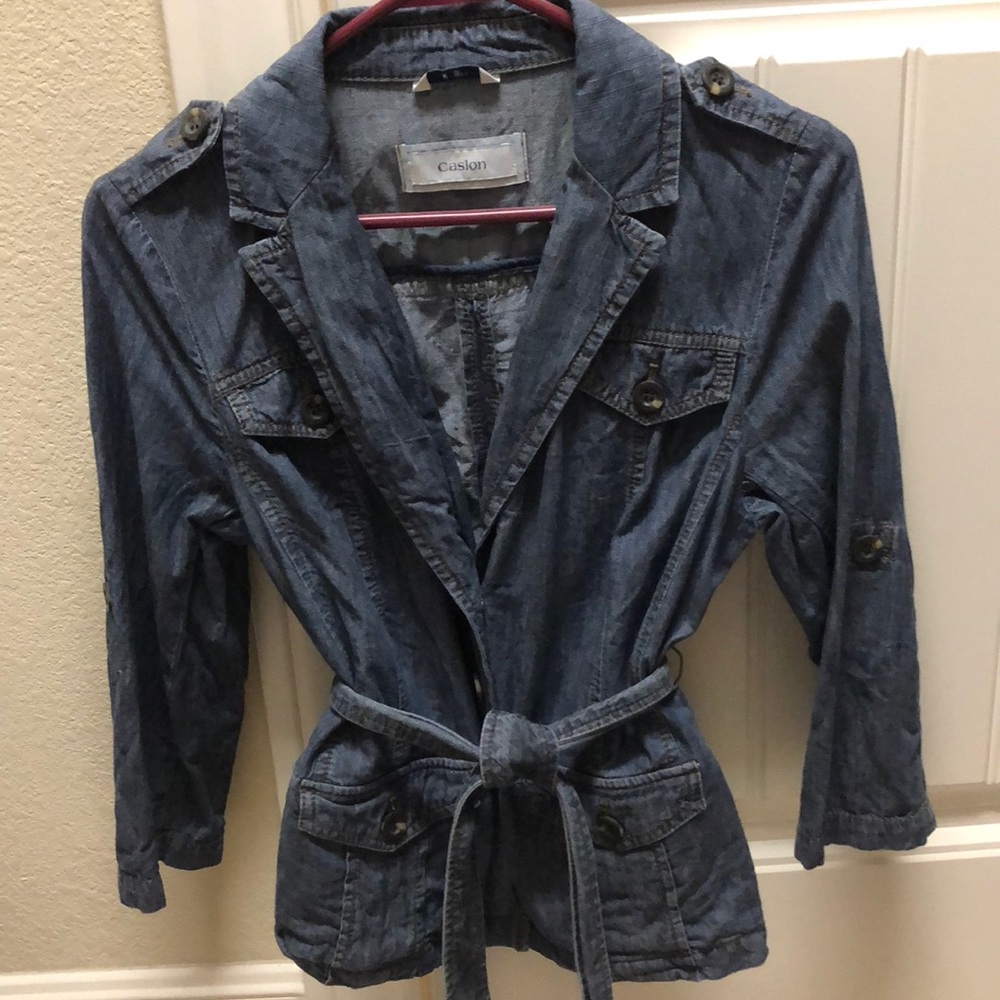Nordstrom women’s lightweight denim jacket. Small
